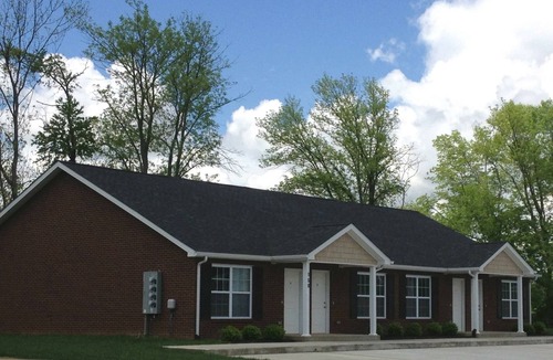 Elizabethtown Apartment | Peaceful Private Retreat ~ High-End Finishes And Hardwood Floors!