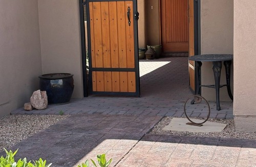 Santa Fe House | Peaceful Santa Fe private residence. Only 15 minutes to square
