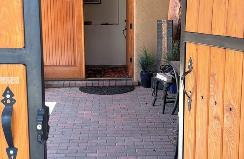 Santa Fe House | Peaceful Santa Fe private residence. Only 15 minutes to square