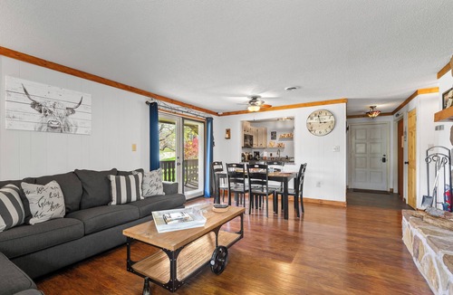 Pittman Center Condo | Peaceful Smoky Mountain Condo with Mountain and Fairway Views