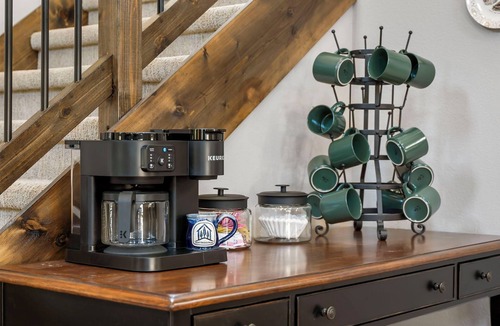 Hollister Cabin | Peaceful Water View-Cozy Cabin-Free Daily Tickets-Near Table Rock-Pvt Hot Tub