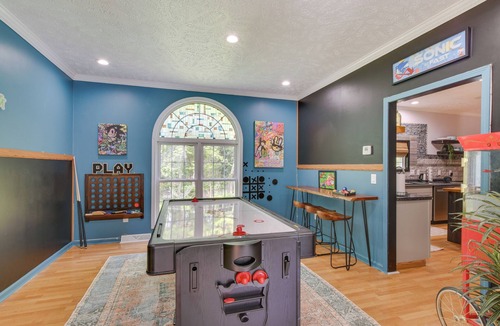 Vass Cottage | 'peacock Landing' in Vass: Game Room & Shared Pool