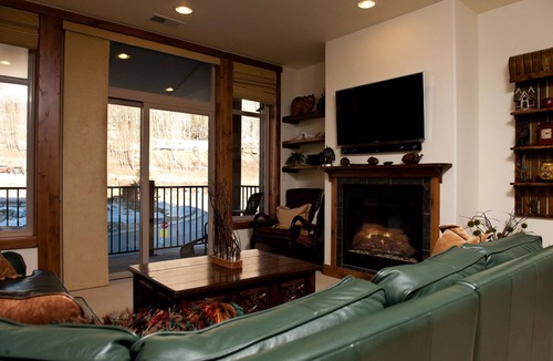 Purgatory Condo | Peregrine Point Condo by the Main Plaza - Walk to Slopes