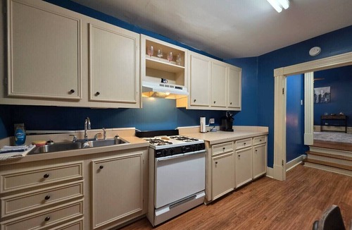 Downtown Little Rock Apartment | Perfect 1-bedroom adorable apartment in the heart of downtown Little Rock
