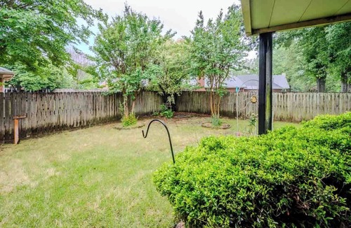Cordova House | Perfect home away from home tucked away in a quiet neighborhood. This house will bring you peace and enjoyment yet safe during your visit to Memphis. Pack your clothes are we have you covered for rest of your essentials.