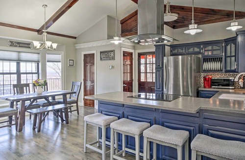 Branson West House | Pet-Friendly Branson Area Home: Hot Tub, Game Room
