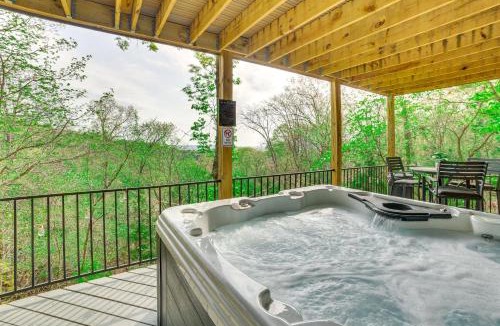 Branson West House | Pet-Friendly Branson Area Home Hot Tub, Game Room