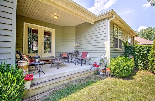 Blue Eye House | Pet-Friendly Home w/Yard: 9 Mi to Table Rock Lake