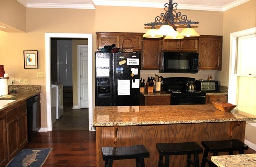Iuka House | Pickwick Lake Front Home near Grand Harbor, 4 bedrooms, 3.5 baths, boat dock