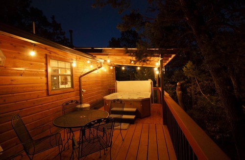 Ruidoso Cabin | Pine Forest Lodge Cabin: hot tub, gameroom with pool table AND 3 full baths