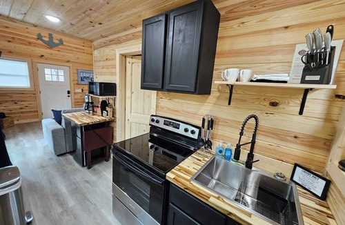 Lampe House | Pine Ridge Tiny Cabin