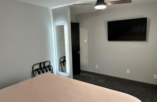 Red River Hotel | Ponderosa Lodge Ascend Collection