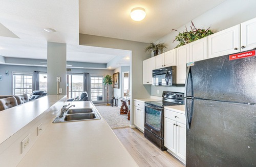 Lakeland Apartment | Pool Access at Waterfront Lake Ozarks Rental!