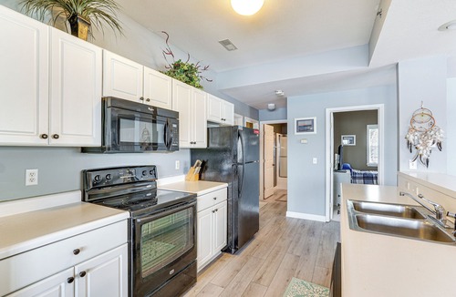 Lakeland Apartment | Pool Access at Waterfront Lake Ozarks Rental!