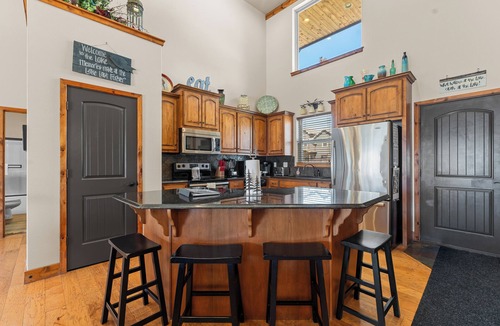 Hollister House | Pools Pvt Hot Tub near Thunder Ridge & Big Cedar