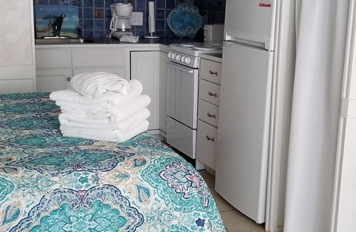 Atlantic Beach Condo | Popular ~ Quaint. Bogue Shores Condo - just steps to a beautiful beach