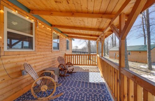 La Grange House | Porch & Pond Views: La Grange Cabin Retreat!