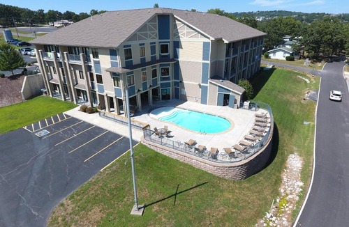 Kimberling City Resort | Port of Kimberling Marina & Resort