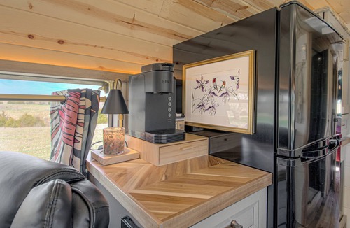 Paola House | Prairie Blossom Snuggle Bus w/Hot Tub