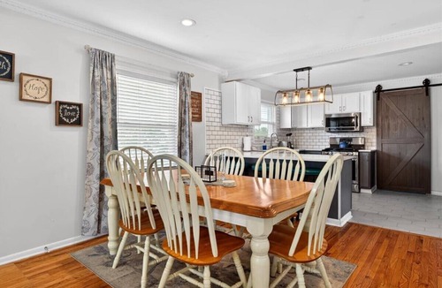 Kenwood Hill House | Premier Louisville home with exclusive home gym!
