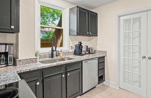Crescent Hill Apartment | Premium 6BR Bourbon Trail home for large groups
