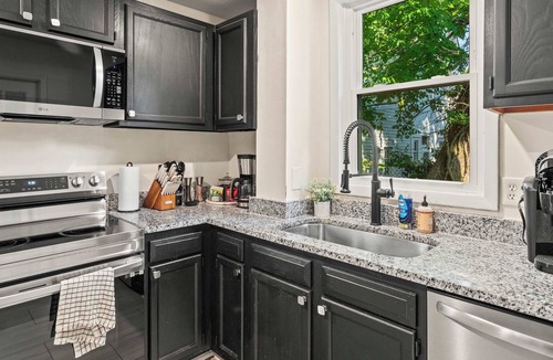 Crescent Hill Apartment | Premium 6BR Bourbon Trail home for large groups!
