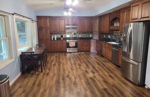 Greenville House | Private 7-Acre Family/Event Retreat | Pool, Theater, Game Room & Lake