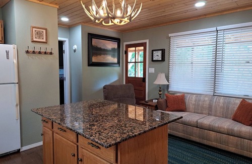 Aztec Cabin | Private cabin 6 miles from Aztec, NM & 35 miles from Durango, Colorado