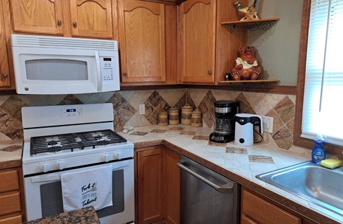 Aztec Cabin | Private cabin 6 miles from Aztec, NM & 35 miles from Durango, Colorado