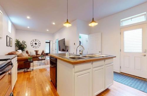 Phoenix Hill House | Private Home-Backyard-Parking Near Nulu Downtown