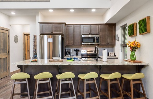 Hollister House | Private Hot Tub Premium Lodge with Water View, Community Pool & Free Tickets Near Table Rock