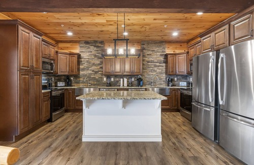 Table Rock House | Private Indoor Pool-Hot Tub-Multiple Games-Free Daily Tickets-Expansive Deck-Breathtaking Views!