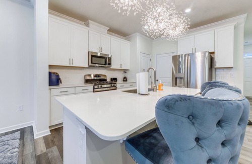 Smithfield House | Private Patio! Sleek & Stylish Smithfield Townhome