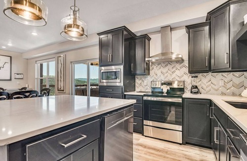Hollister House | Private Pool-Fitness Room-Free Tickets-Golf Cart-Arcades-Expansive Decks-Elevator-Golf Cart!