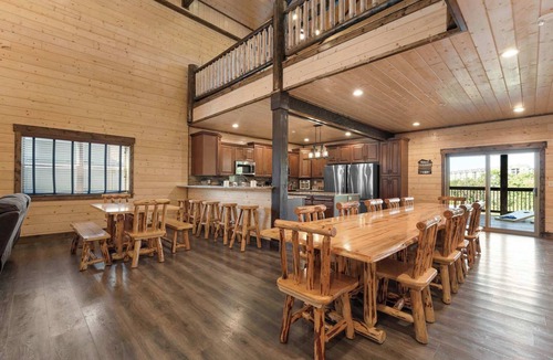 Table Rock House | Private Pool! Rustic Charm! Steps from the Lake!