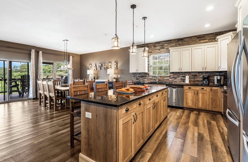 Table Rock House | Private Putting Green, Firepit, Hot Tub, Free Daily Tickets, Views, Community Indoor Pool!