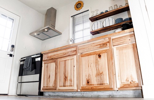 Enid Cabin | Private Sunset Lodge Suite w/Whirlpool Tub +View!