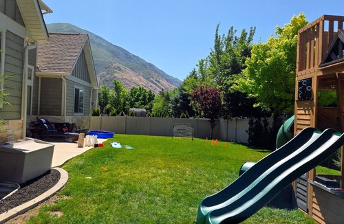 Cedar Hills House | Private Walkout basement, Brand new, Quiet & Spacious