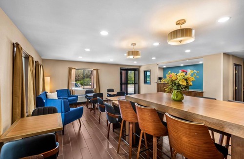 Fairfield Hotel | Quality Inn Fairfield
