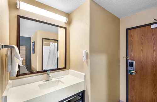 Fairfield Hotel | Quality Inn Fairfield