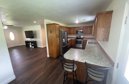 Pelsor House | Quiet 3-bedroom house in serene Lamar just minutes from Lake Ludwig or downtown.