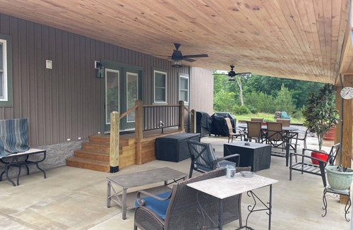 Cadiz Cottage | Quiet Escape: 2-bedroom cottage near Lake Barkley in Cadiz KY