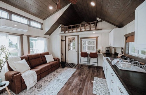 Salem House | Quiet Forest Hideaway Near Fredericksburg