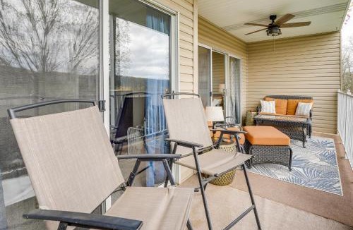 Table Rock Apartment | Quiet Getaway with Balcony Near Branson Strip!