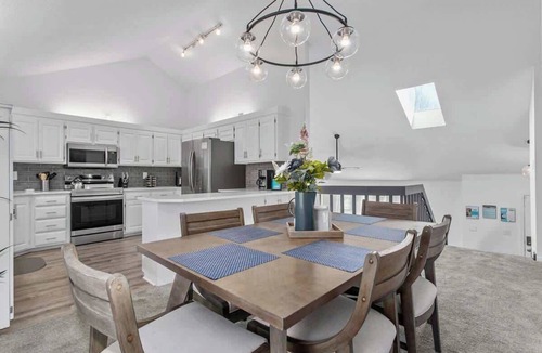 Olathe House | Quiet Spacious Home w/Pool Table, Pets ok!