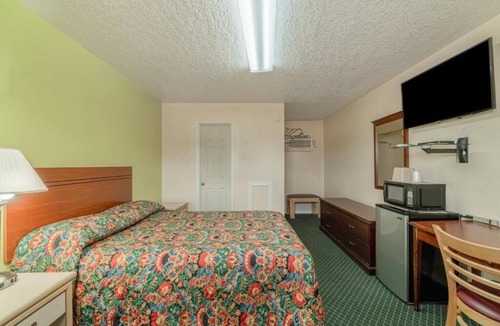 Boise City Hotel | Quiet Stay Perfect for Nature Lovers & Adventure Seekers