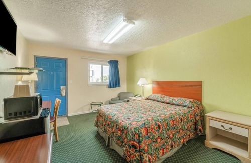 Boise City Hotel | Quiet Stay Perfect for Nature Lovers & Adventure Seekers