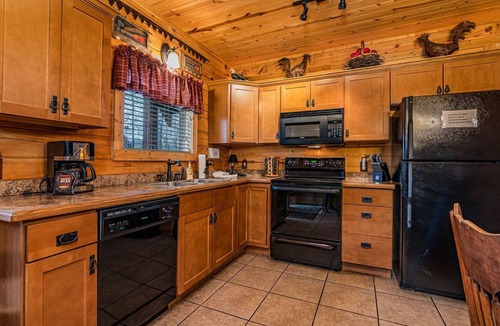 Big Cedars Cabin | Real Cabin, Highend Decor, Hot Tub, Loft, Gametable, Near BigCedar