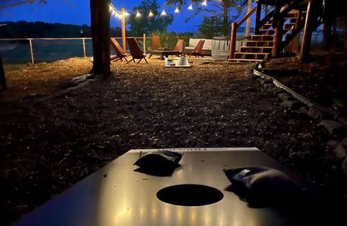 Branson Cabin | Real Log Cabin | Sleeps 32 | Forest Views/360 Deck + Games & Hot Tub
