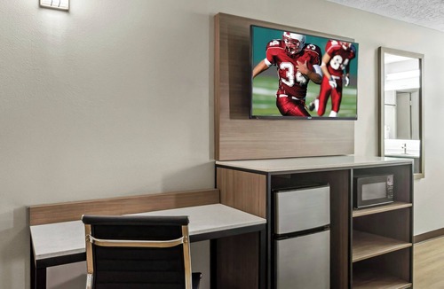 Radcliff Hotel | Red Roof Inn Radcliff - Fort Knox